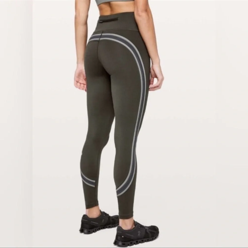 Lululemon run crew tight 28” Size 2